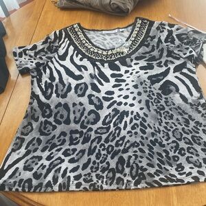 Susan Graver Gray Animal Print Top